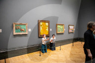 Climate activists splattered what appears to be tomato soup on "Sunflowers" by Vincent van Gogh
