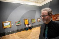 Climate activists splattered what appears to be tomato soup on "Sunflowers" by Vincent van Gogh