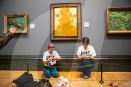 Climate activists splattered what appears to be tomato soup on "Sunflowers" by Vincent van Gogh