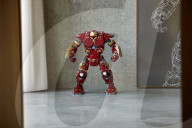 FEATURE - LEGO präsentiert das Iron Man Hulkbuster Set