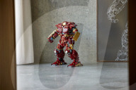 FEATURE - LEGO präsentiert das Iron Man Hulkbuster Set