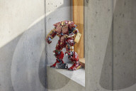 FEATURE - LEGO präsentiert das Iron Man Hulkbuster Set