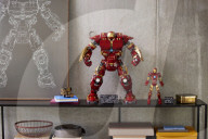 FEATURE - LEGO präsentiert das Iron Man Hulkbuster Set