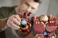 FEATURE - LEGO präsentiert das Iron Man Hulkbuster Set