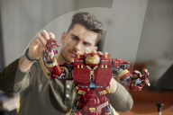 FEATURE - LEGO präsentiert das Iron Man Hulkbuster Set
