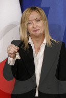 NEWS - In Italien hat Meloni hat die Amtsgeschäfte von Draghi übernommen