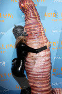 PEOPLE - Heidi Klum als Wurm an ihrer Annual Halloween Party in NYC