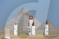 FEATURE - Kunst an den Pyramiden von Gizeh