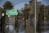 'It was chaotic': thousands of homes to be inundated or cut off amid Victorian flood crisis