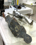 24 Ancient Bronze Statues Found Underwater - Italy