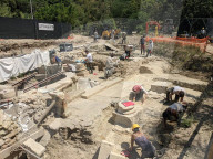 24 Ancient Bronze Statues Found Underwater - Italy