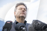 NEWS -  D: Robert Habeck zum Verbot des Verkaufs von zwei Unternehmen an chinesische Investoren