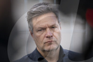 NEWS -  D: Robert Habeck zum Verbot des Verkaufs von zwei Unternehmen an chinesische Investoren