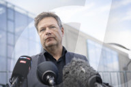 NEWS -  D: Robert Habeck zum Verbot des Verkaufs von zwei Unternehmen an chinesische Investoren