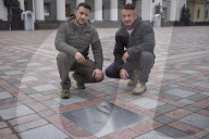 NEWS - Ukraine-Krieg: Präsident Wolodymyr SELENSKYJ trifft US-Schauspieler Sean Penn in Kiew