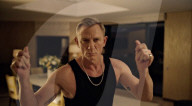 PEOPLE - James-Bond-Darsteller Daniel Craig verblüfft mit einer Tanznummer für einen Wodka-Werbespot
