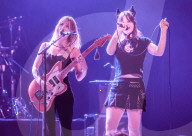 Wet Leg Live Elysee Montmartre 11/092022