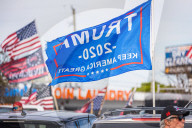 NEWS - USA: MAGA-Merchants vor Donald Trumps Mar-a-Lago-Haus