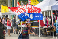 NEWS - USA: MAGA-Merchants vor Donald Trumps Mar-a-Lago-Haus