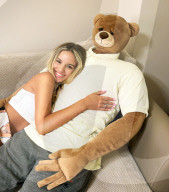 FEATURE - Teddybär in Männergrösse zum Knuddeln