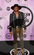 PEOPLE - 2022 American Music Awards in Los Angeles