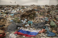 Russians accused of burning bodies at Kherson landfill