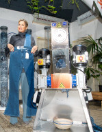 ROYALS -  Königin Maxima zu Besuch bei MUD Jeans in Laren