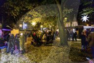FEATURE - Weihnachtsmarkt auf dem Alten Markt in Magdeburg