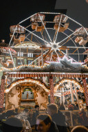 FEATURE - Weltbekannt: Der Dresdner Striezelmarkt