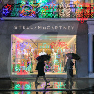 FEATURE - Weihnachtsshopping und Dekorationen in Mayfair, London