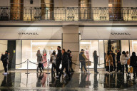 FEATURE - Weihnachtsshopping und Dekorationen in Mayfair, London