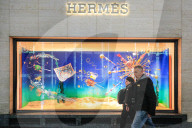 FEATURE - Weihnachtsshopping und Dekorationen in Mayfair, London