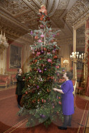 FEATURE - Weihnachtsdekoration in Schloss Windsor