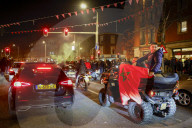 FUSSBALL-WM Katar - Marokkanische Fussballfans feiern den Einzug ins Achtelfinal