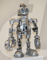 FEATURE - Roboterkunst - Philip Colbert Ausstellung im Londoner Auktionshaus Phillips