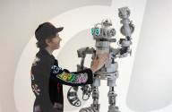 FEATURE - Roboterkunst - Philip Colbert Ausstellung im Londoner Auktionshaus Phillips