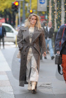 PEOPLE - Michelle Hunziker shoppt in Mailand