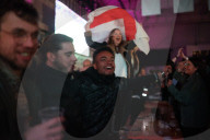 FUSSBALL-WM Katar - England-Fans feiern den Sieg von England gegen Senegal