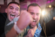 FUSSBALL-WM Katar - England-Fans feiern den Sieg von England gegen Senegal