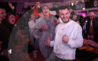 FUSSBALL-WM Katar - England-Fans feiern den Sieg von England gegen Senegal