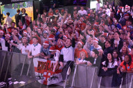 FUSSBALL-WM Katar - England-Fans feiern den Sieg von England gegen Senegal