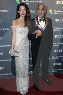 PEOPLE - Amal und George Clooney an den 45th Kennedy Center Honors in Washington