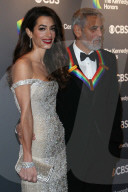 PEOPLE - Amal und George Clooney an den 45th Kennedy Center Honors in Washington
