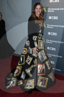 PEOPLE - Julia Roberts trägt Moschino an den Kennedy-Awards