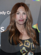 PEOPLE - Julia Roberts trägt Moschino an den Kennedy-Awards