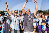 FUSSBALL-WM Katar - Buenos Aires: Fans feiern den Finaleinzug Argentiniens
