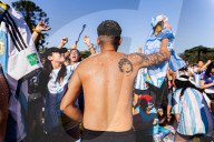 FUSSBALL-WM Katar - Buenos Aires: Fans feiern den Finaleinzug Argentiniens