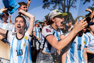 FUSSBALL-WM Katar - Buenos Aires: Fans feiern den Finaleinzug Argentiniens