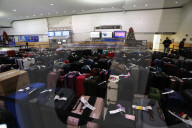 NEWS - Flugchaos nach Schneesturm in den USA
