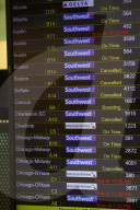NEWS - Flugchaos nach Schneesturm in den USA